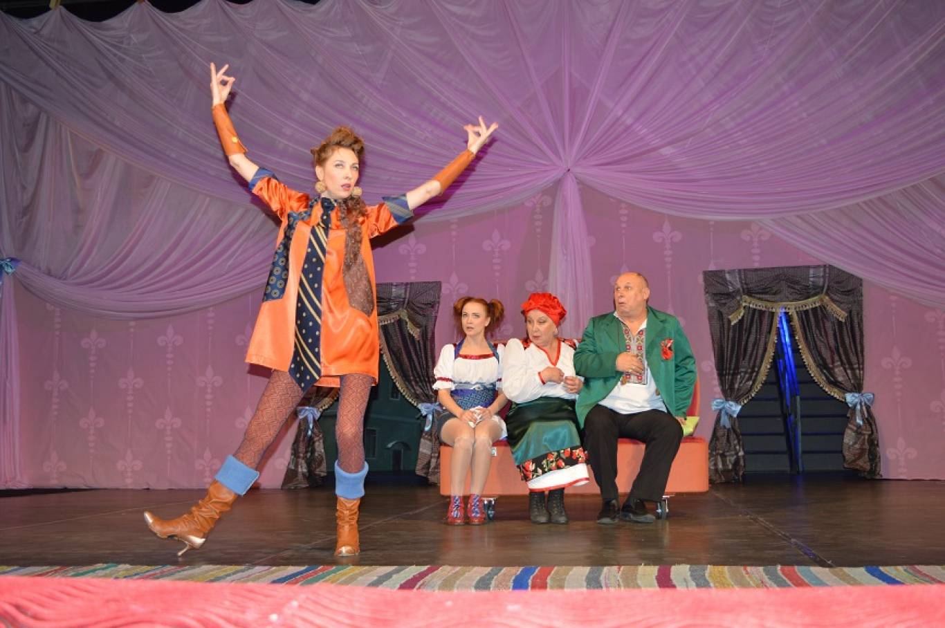 "За двома зайцями". Вистава