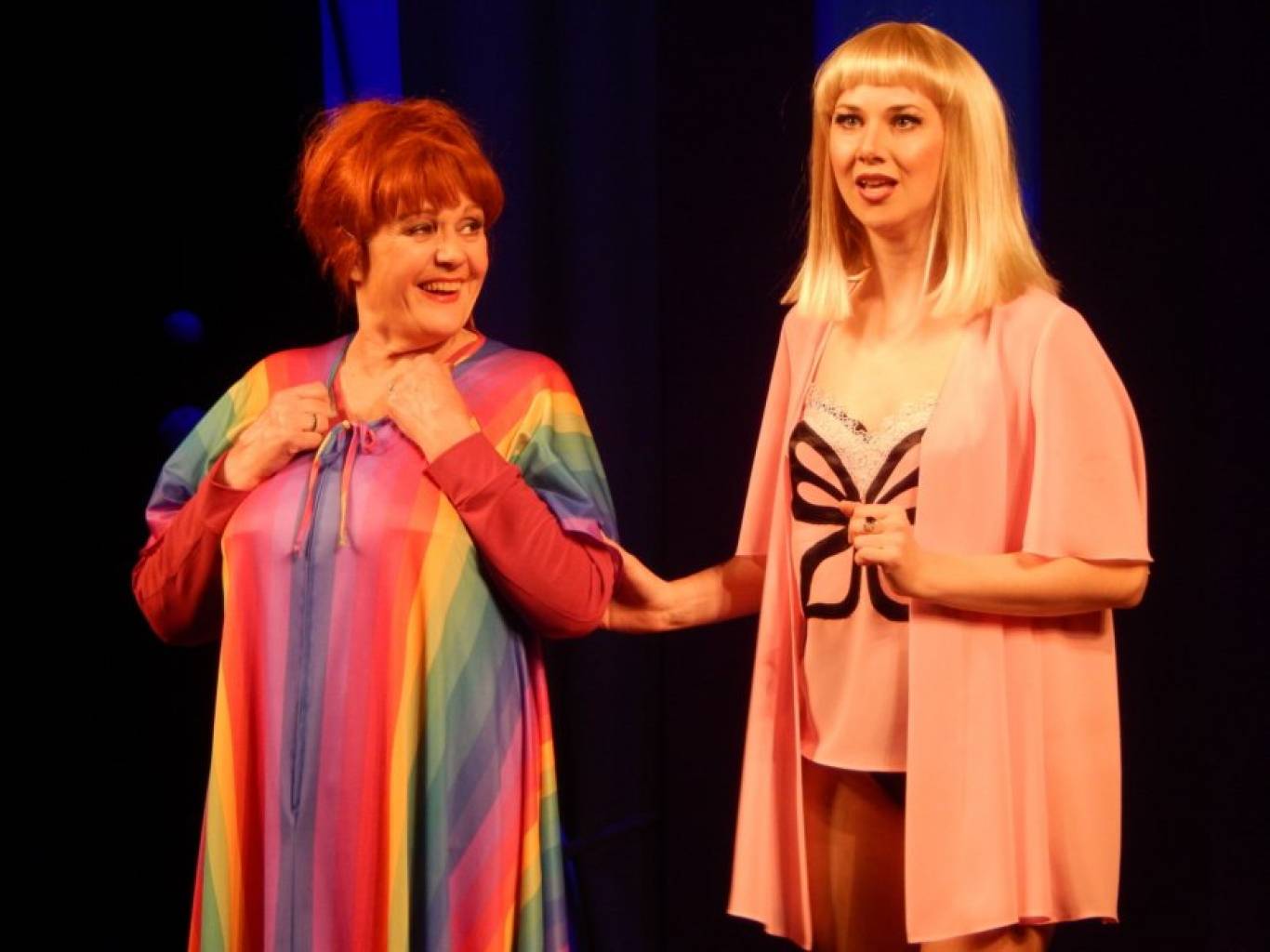 "Четверо в одній спальні". Пікантна комедія