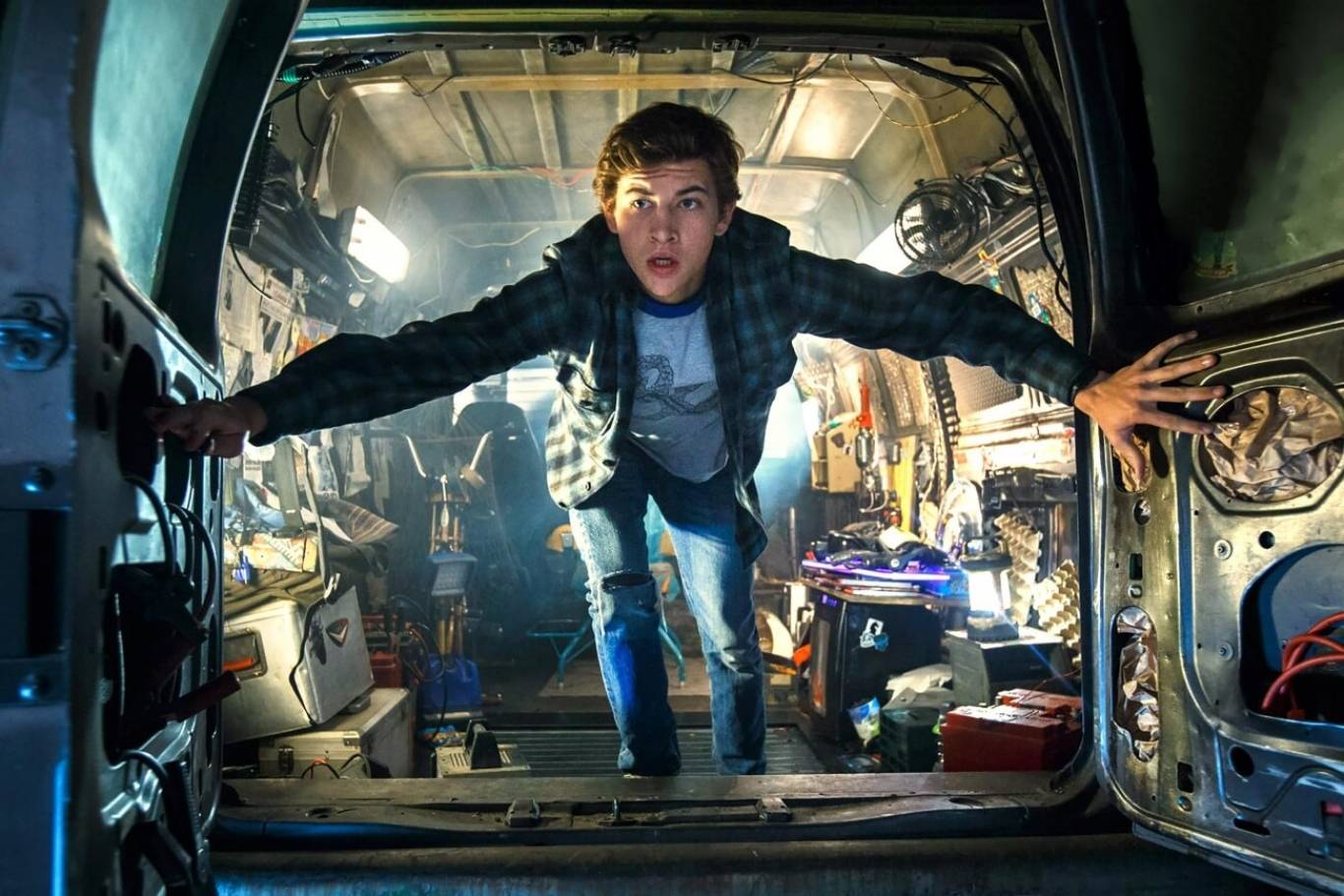 Фантастичний бойовик Першому гравцю приготуватися