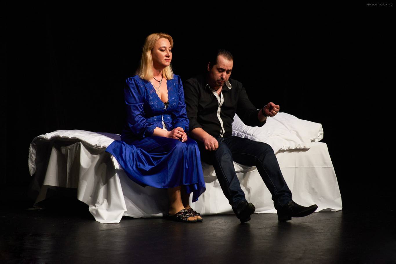 Чорний квадрат. Секс тимчасово доступний