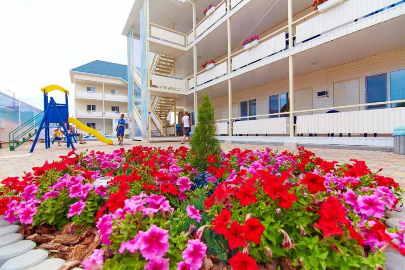 Отдых в Грибовке. Отель "Кристал"