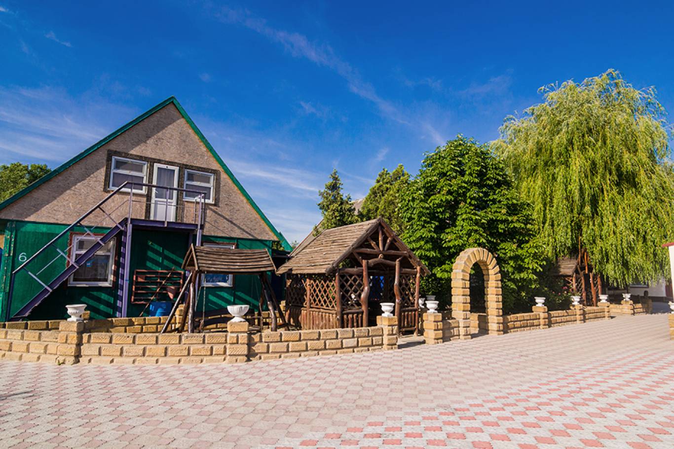 Відпочинок в смт Лазурне (7 днів)