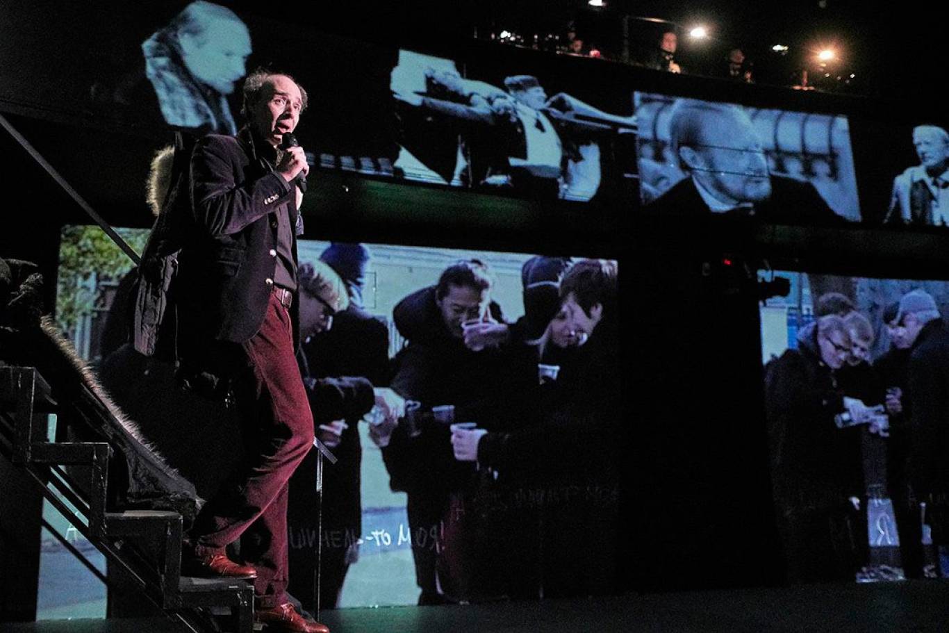 Спектакль Шинель/Пальто