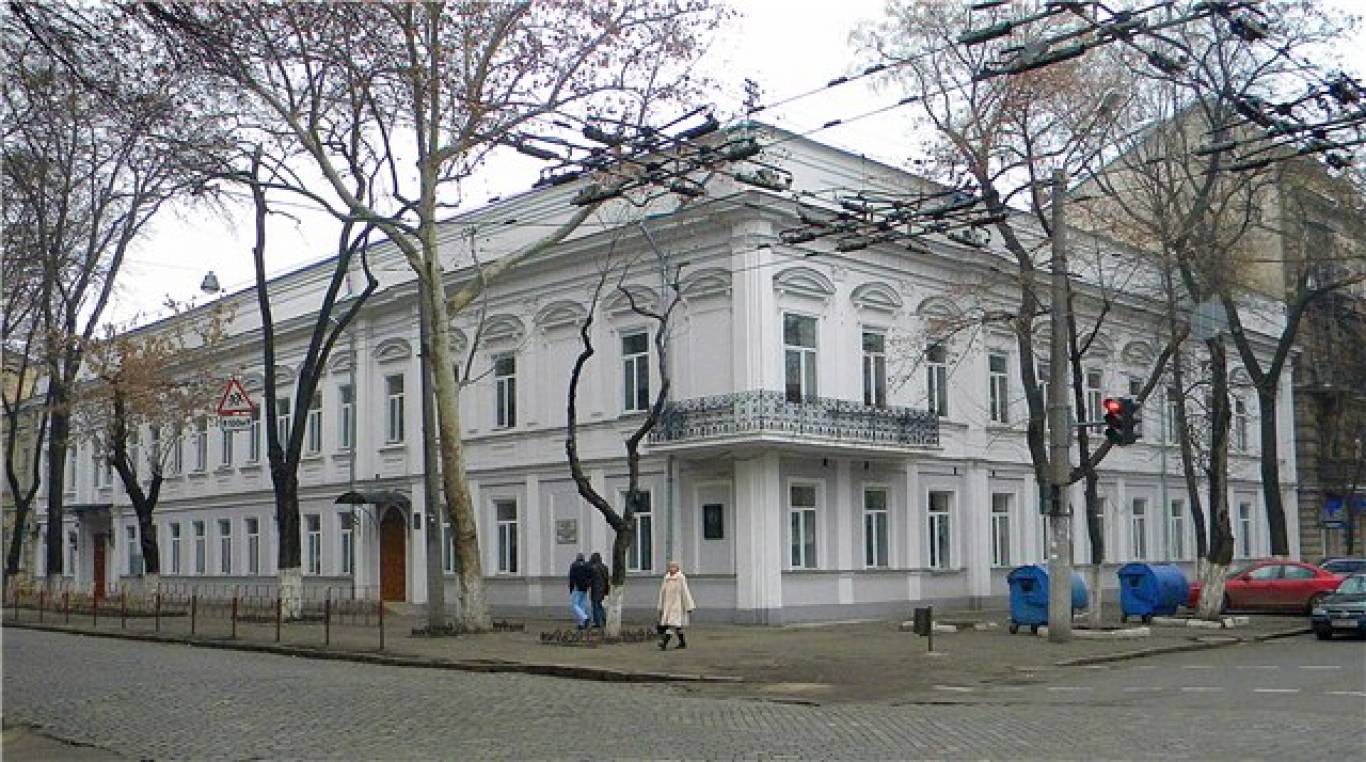 Архитектурная прогулка по улице Новосельского