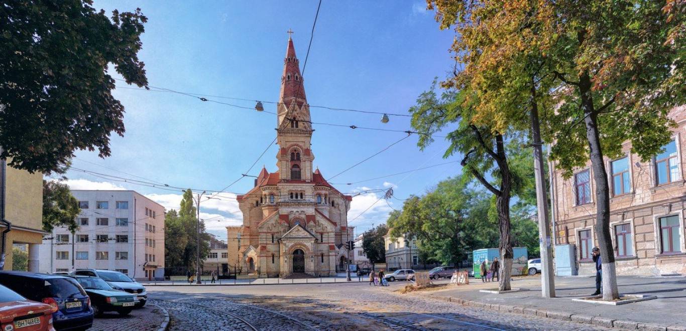 Архитектурная прогулка по улице Новосельского