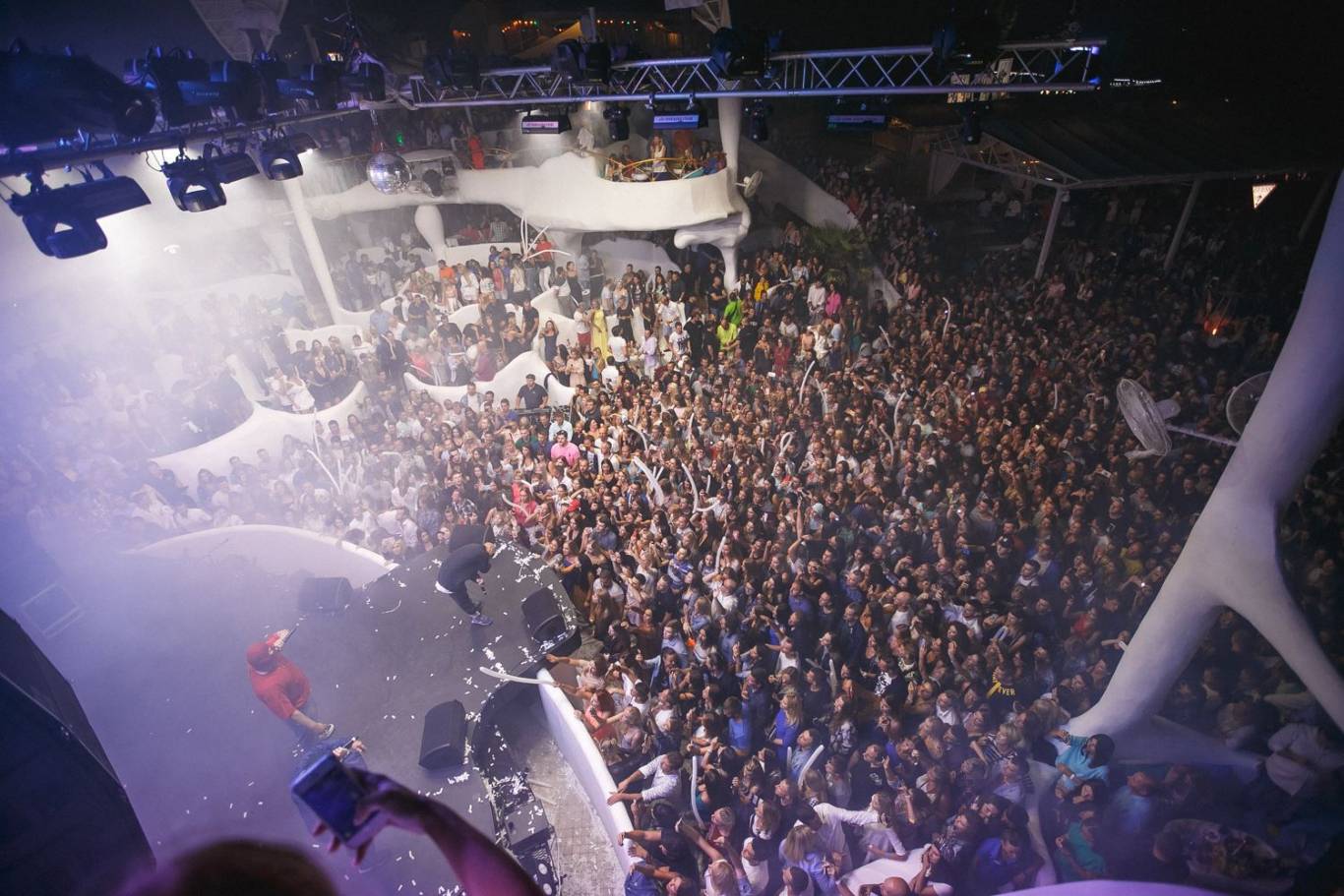 Вечеринка Monday Funday клуб Ibiza
