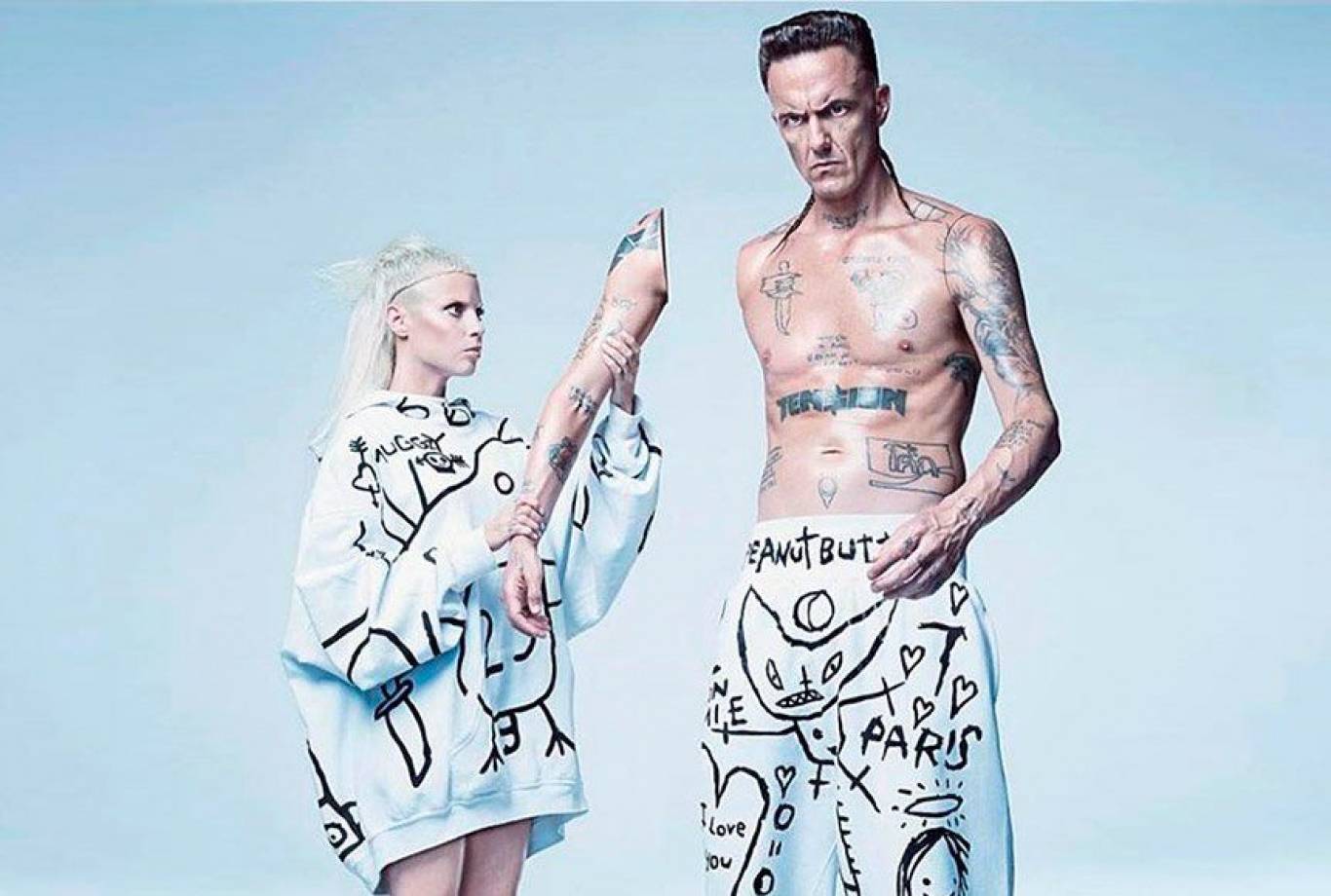 Die клипы. Группа die antwoord. Die antwoord солист. Ниндзя и Йоланди группа. Группа die antwoord дочь.