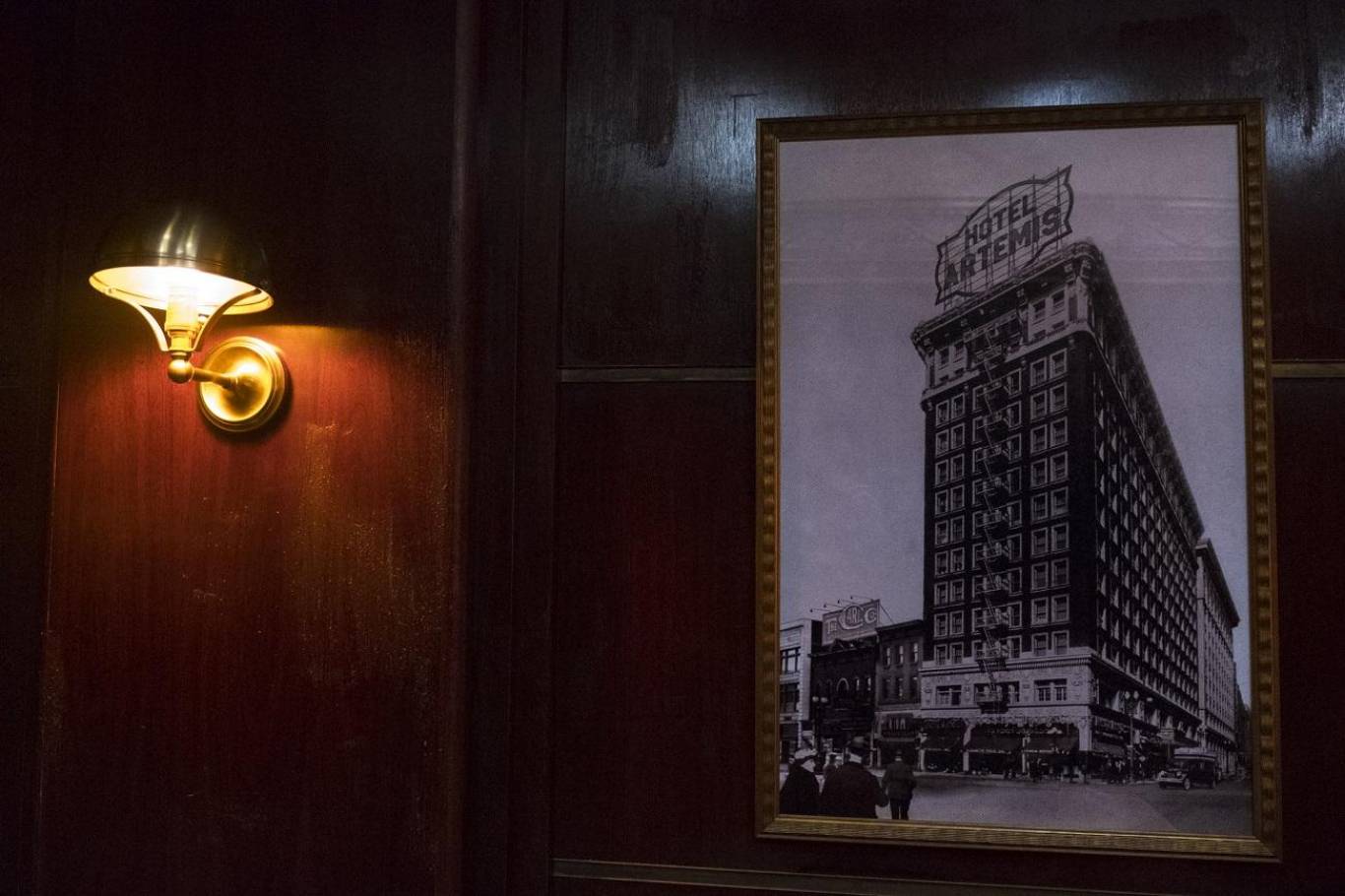 Боевик Отель «Артемида»