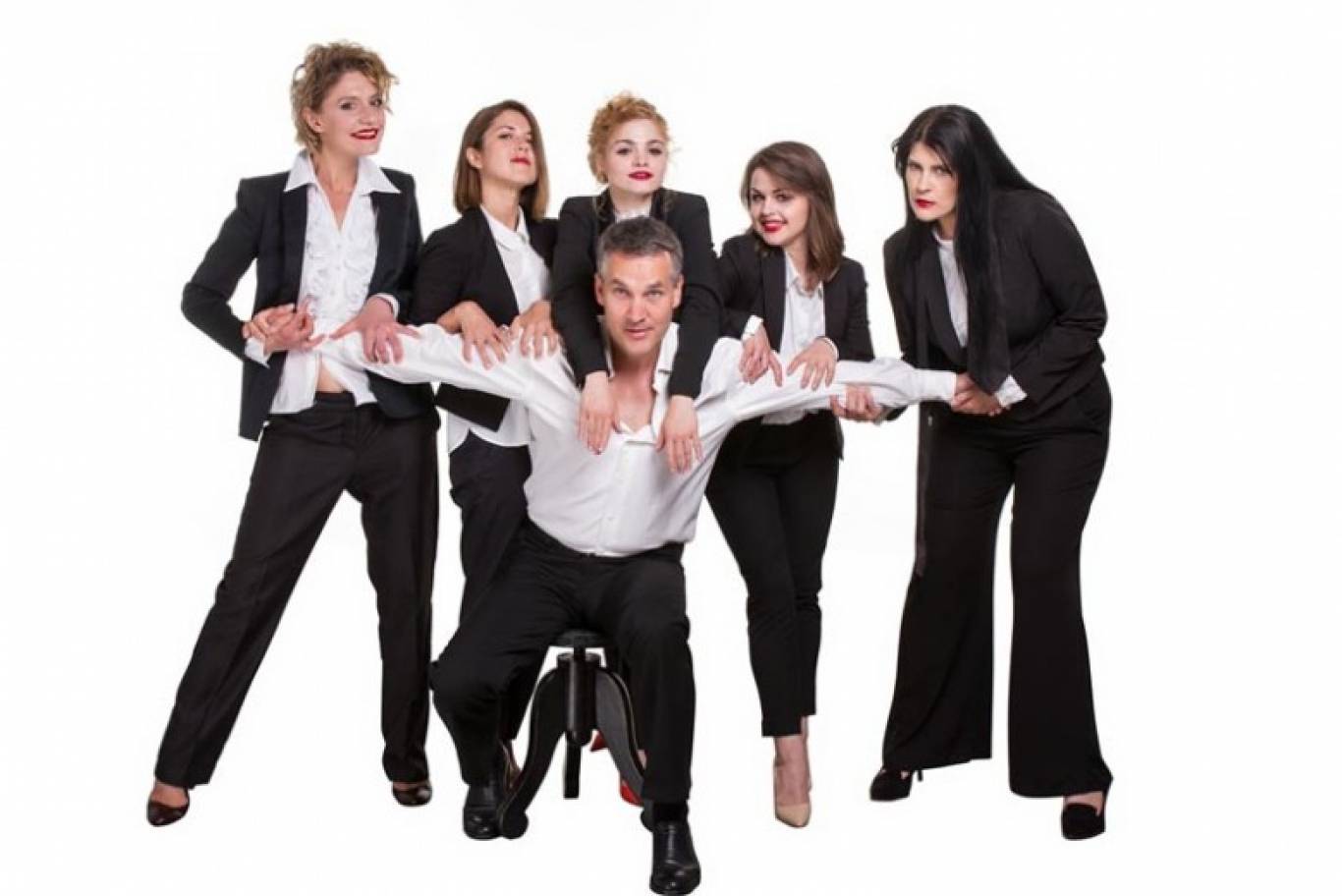 Спектакль О чём молчат женщины