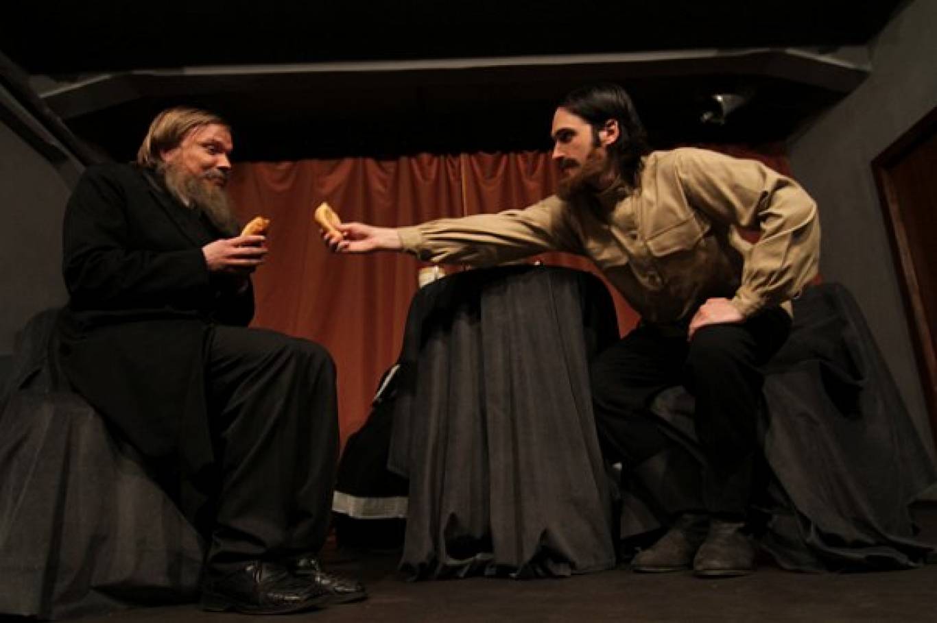 Спектакль «За стеклом»