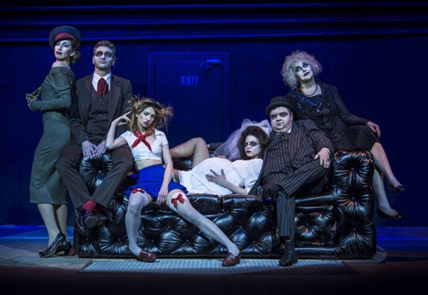 Спектакль «Девушка с мишкой или несовершеннолетняя»