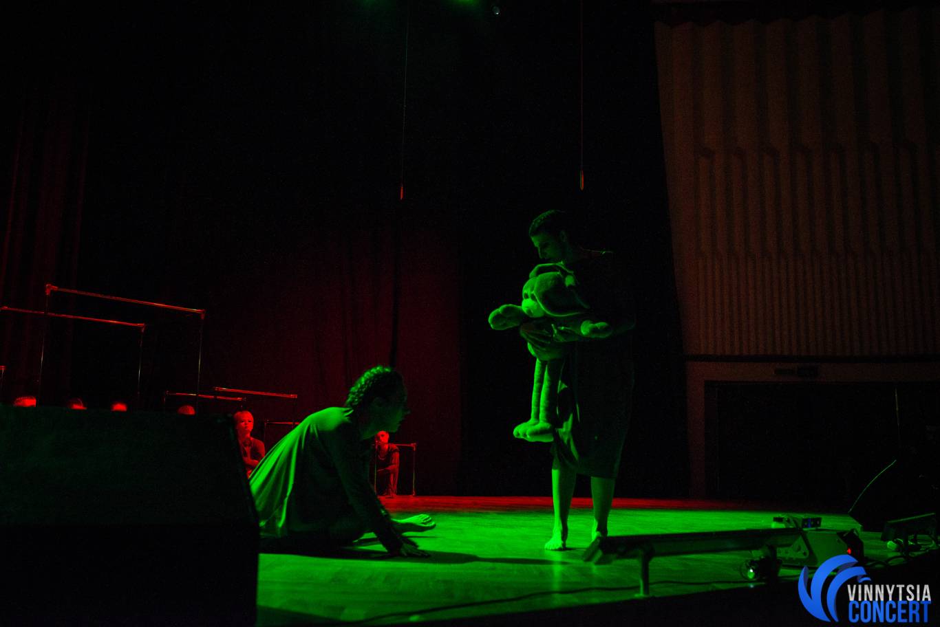 Вистава «ОбійМи» 10 грудня у Вінниці