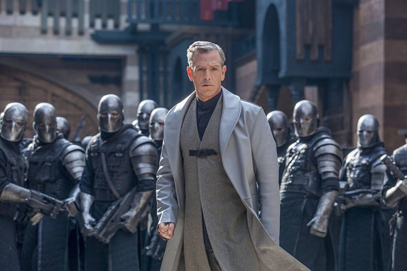 Приключения, боевик Робин Гуд: Начало