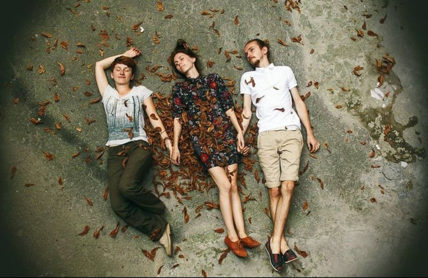 Один в каное исполнитель группа. Пообицяй мени. Пообицяй мени. Рушана валеева голос. Пообицяй мени.