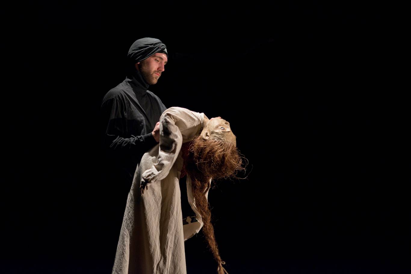 Спектакль «Олеся Мистификация»