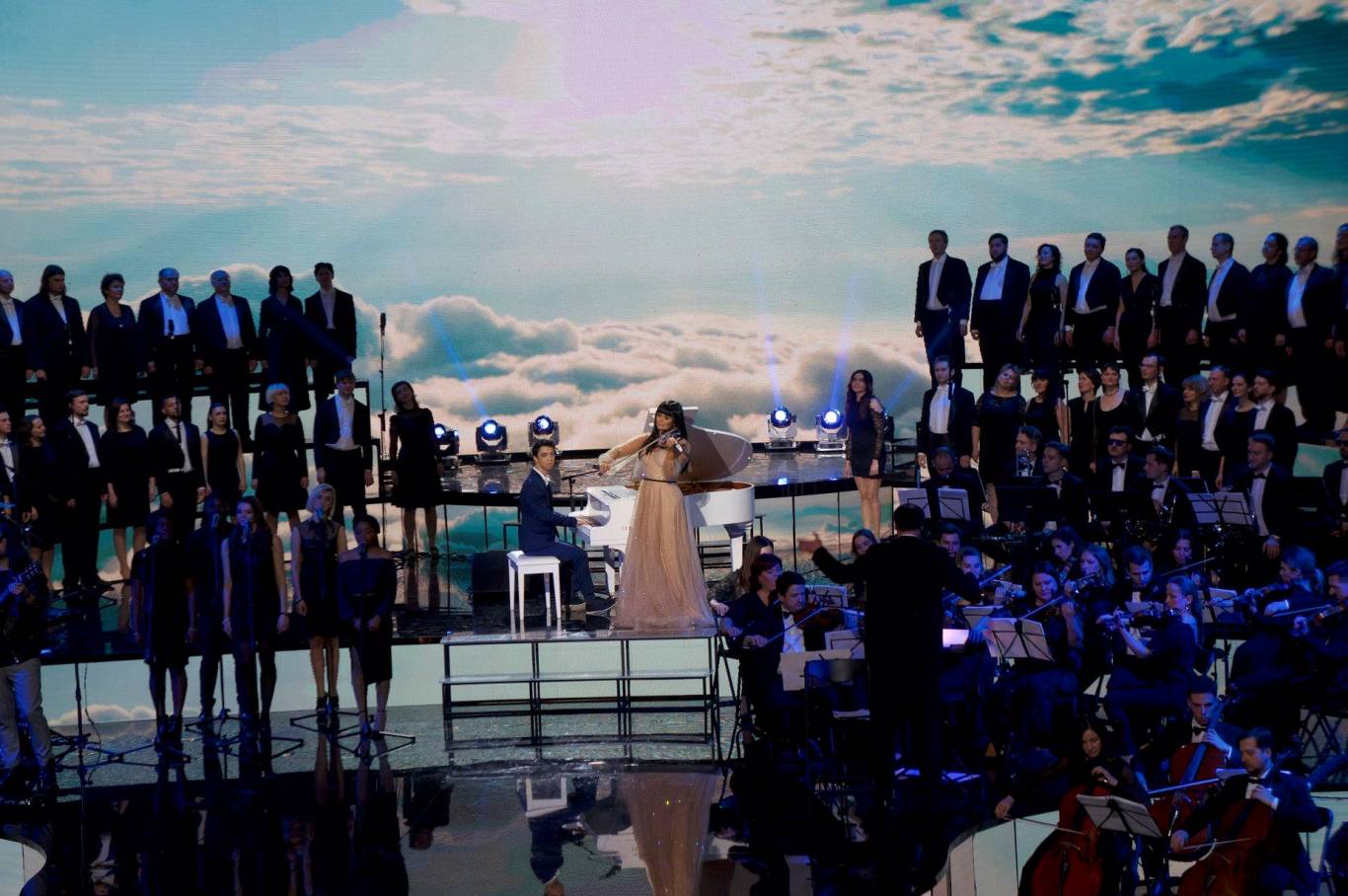 АССІЯ АХАТ з вражаючим шоу «Love is» 16 квітня у Вінниці!