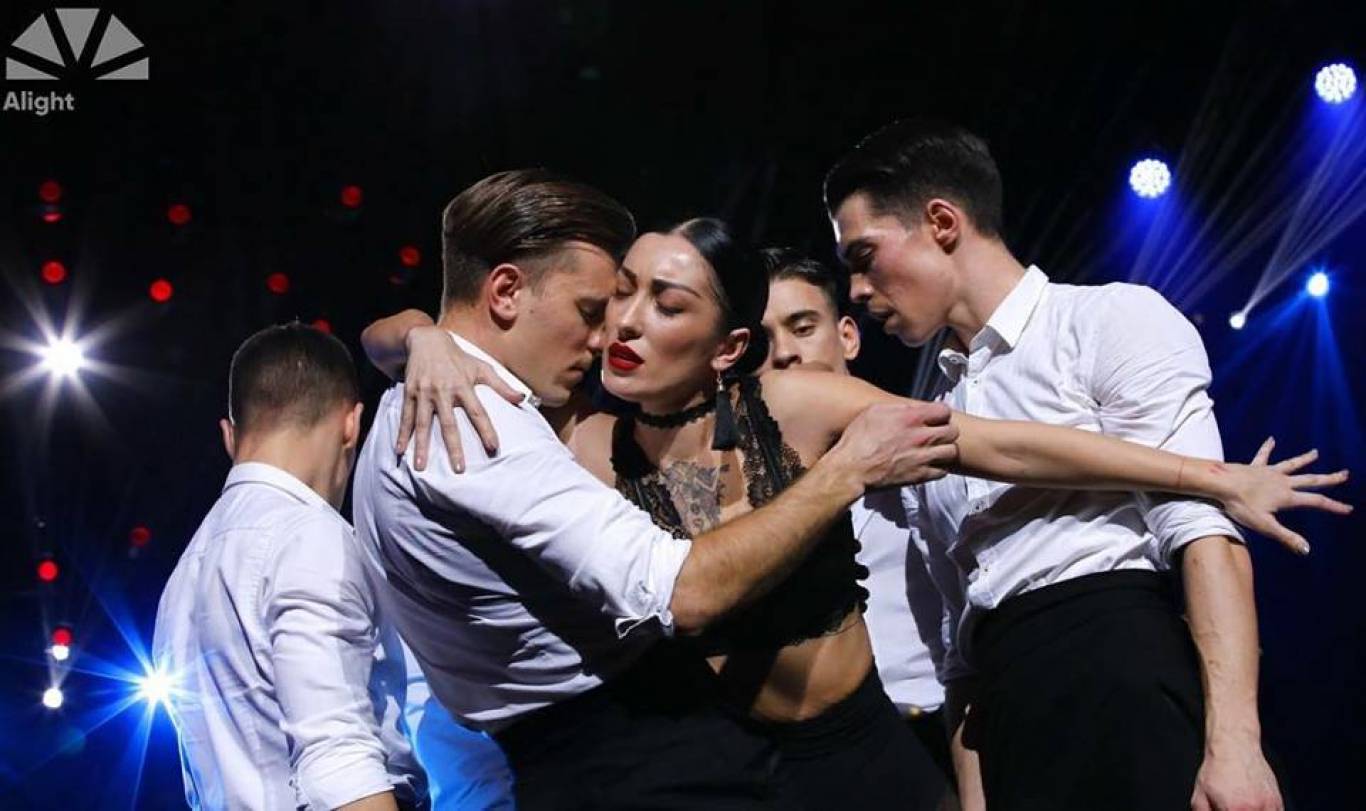 АССІЯ АХАТ з вражаючим шоу «Love is» 16 квітня у Вінниці!