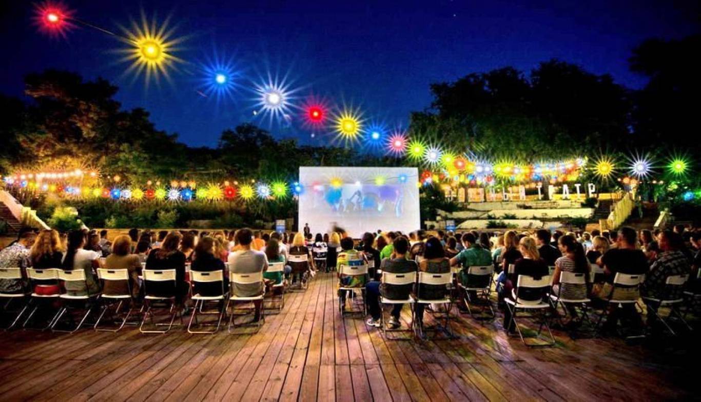 Бесплатные кинопонедельники