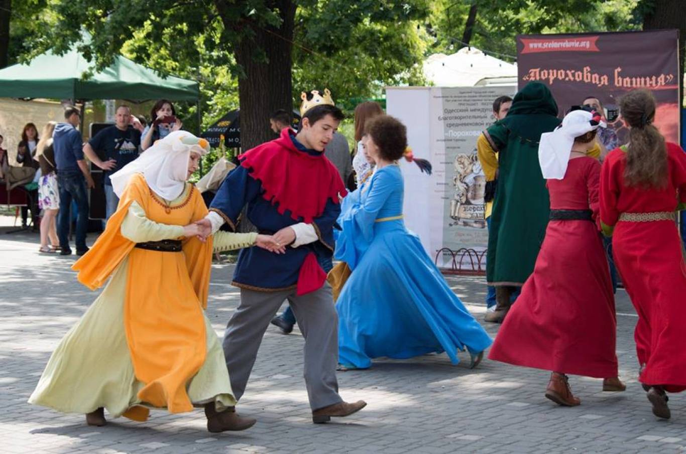 Средневековый фестиваль «Пороховая башня»