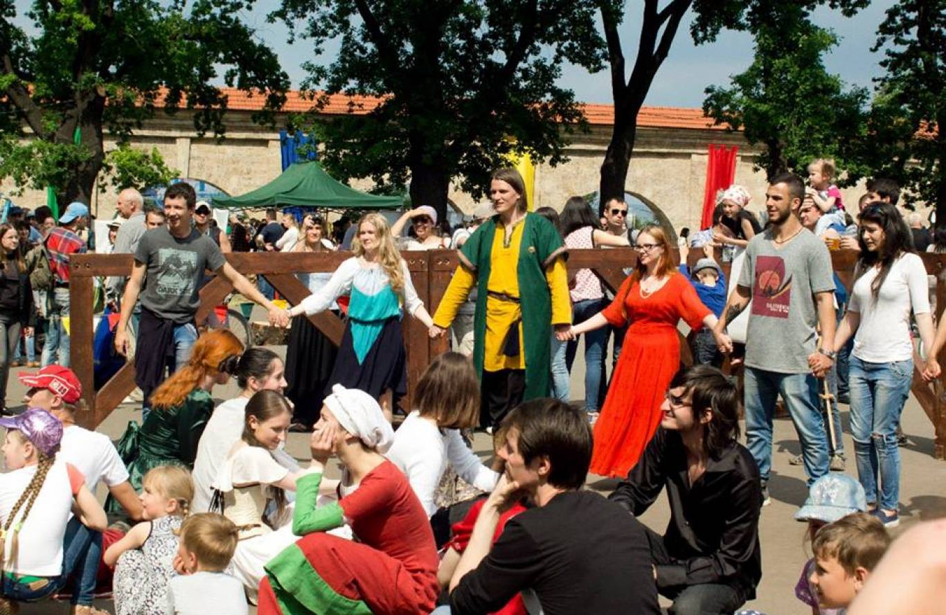 Средневековый фестиваль «Пороховая башня»