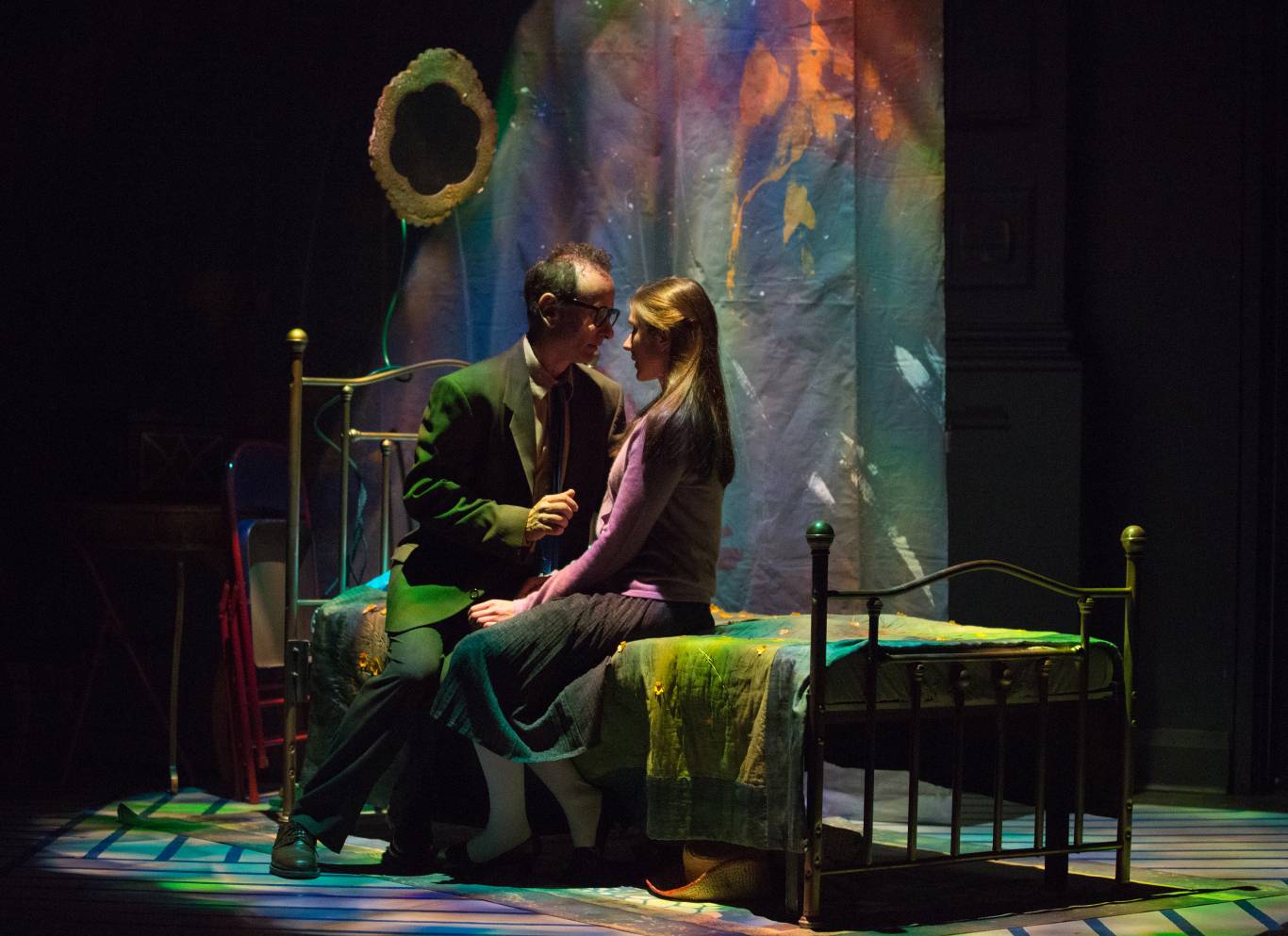 Шарлотта - Трикольорова вистава з музикою