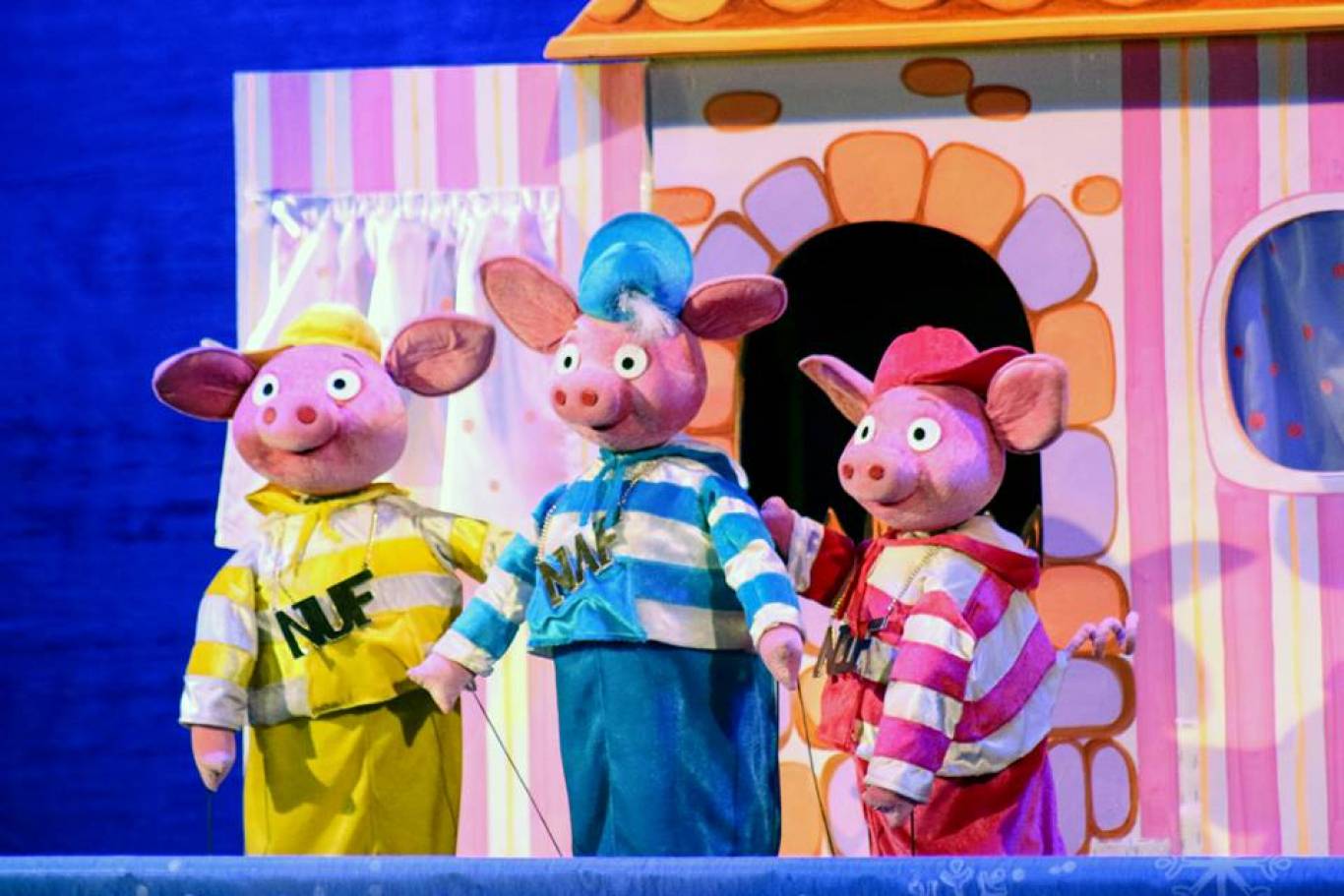 Сказка «Три поросенка»