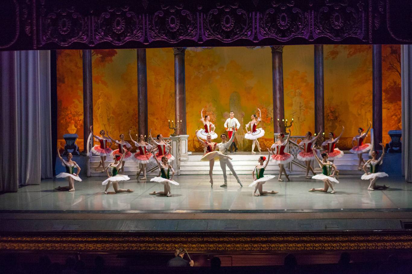 Одноактные балеты «Вальпургиева ночь» и «Пахита»