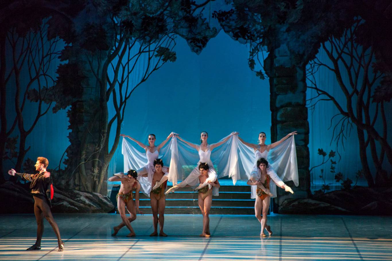 Одноактные балеты «Вальпургиева ночь» и «Пахита»