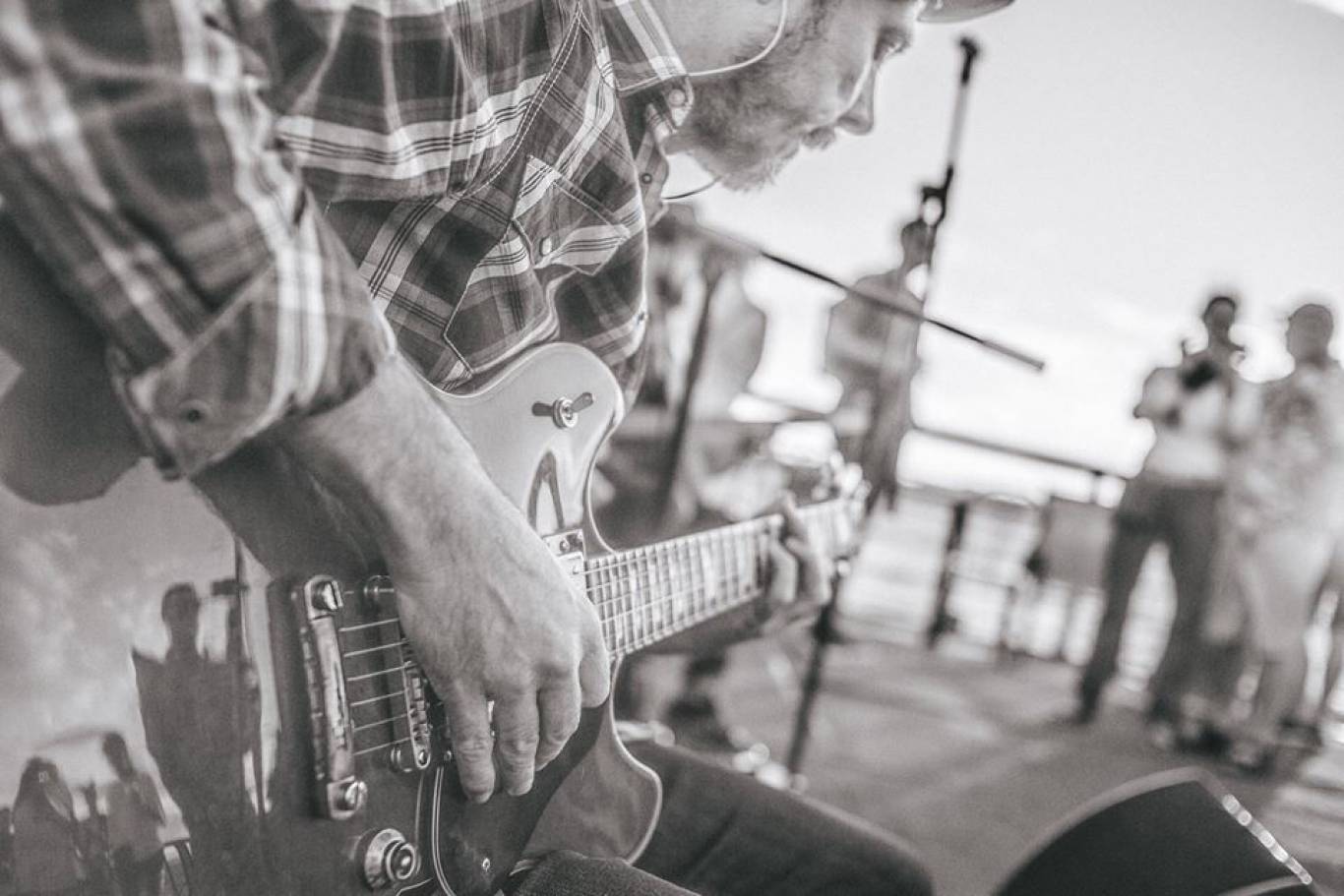 Вечеринка Open air party on the Boat