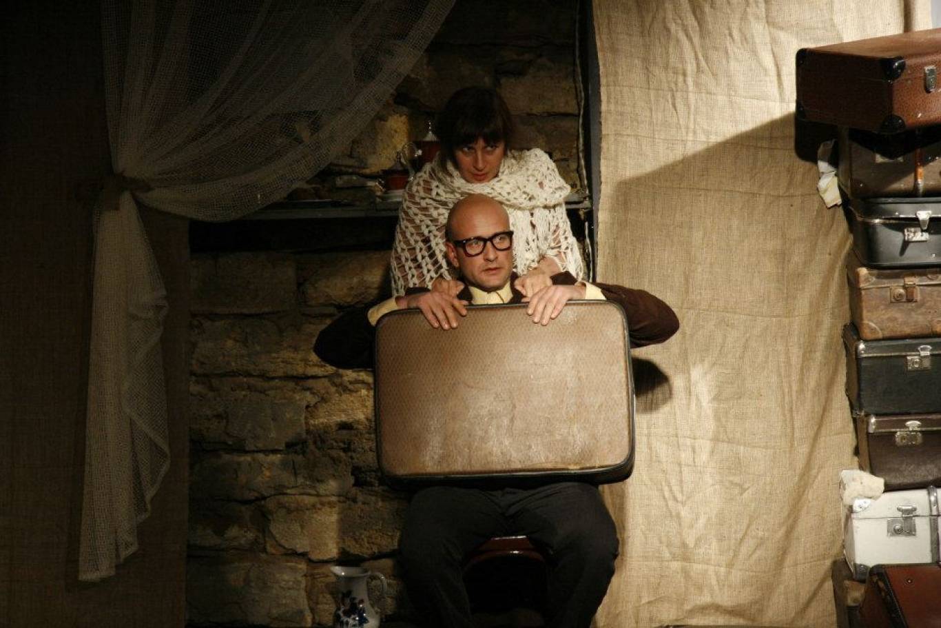 Спектакль «Если бы акулы стали людьми»