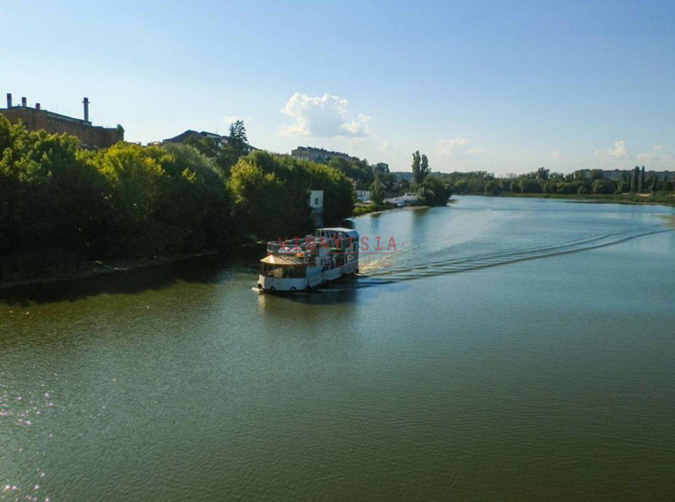 Відпочинок на воді: де кататись на човнах і катамаранах у Вінниці