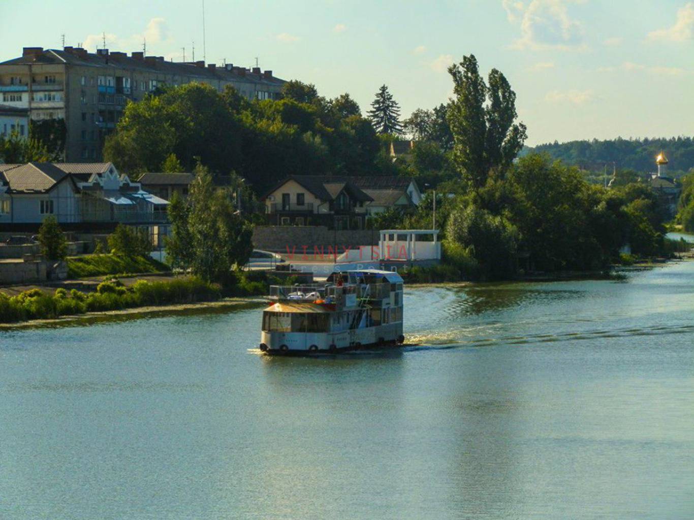 Відпочинок на воді: де кататись на човнах і катамаранах у Вінниці