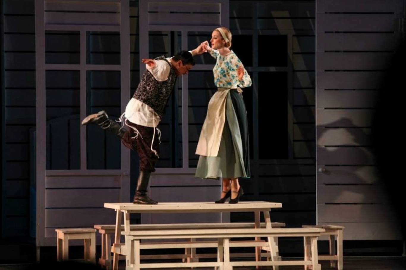 скрипач на крыше мюзикл. скрипач на крыше мюзикл. мюзикл на крыше. скрипач на крыше балтийский дом. скрипач на крыше мюзикл.