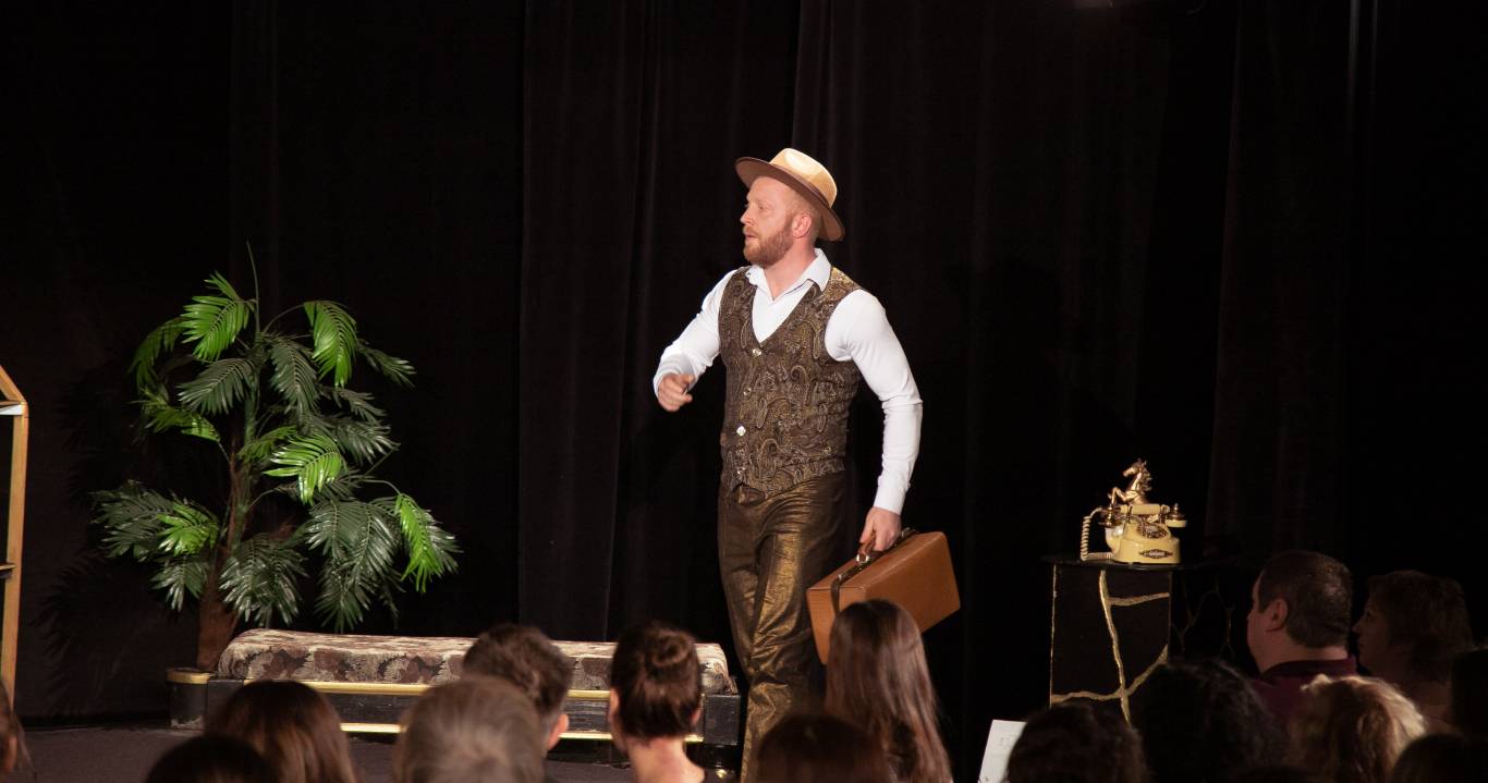 Французский поцелуй (Киевский театр «Тысячелетие»)