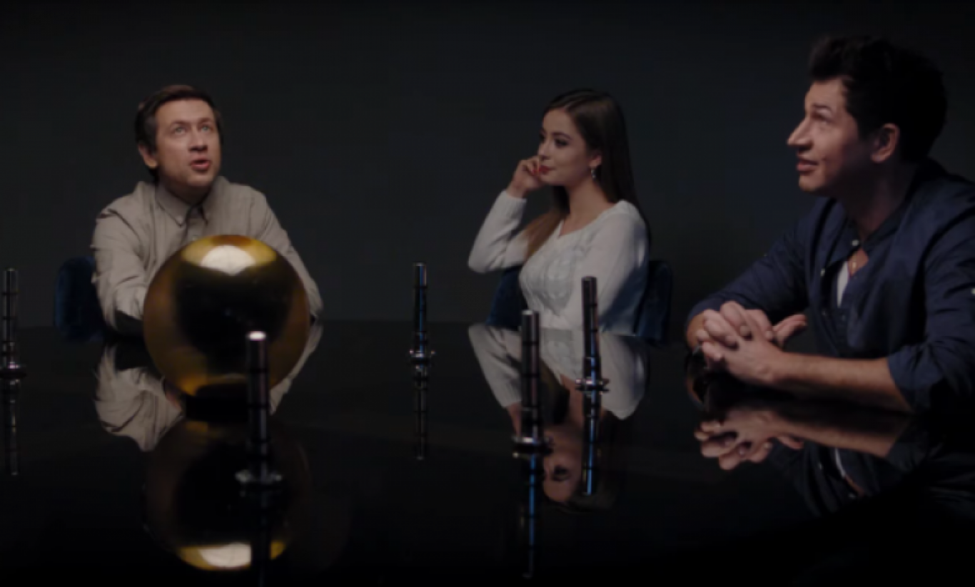 Комедия Голая правда