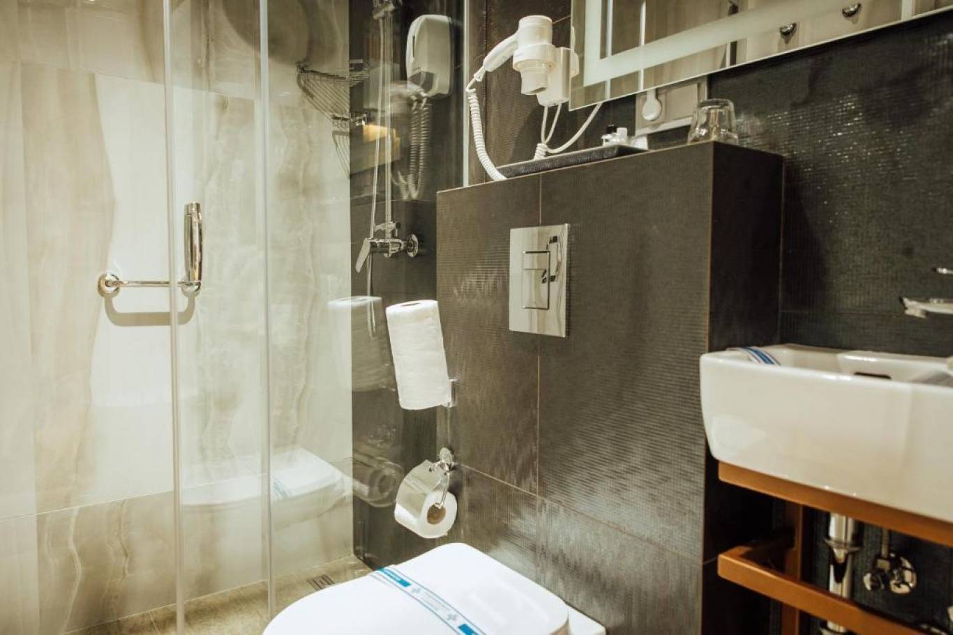 Резиденция «Alice Place» Новый комфортный отель в Одессе