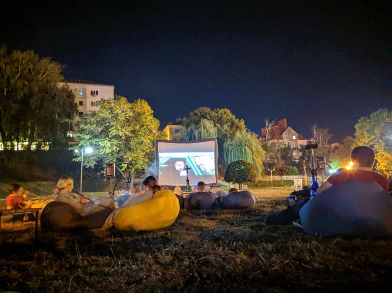 Кіно під відкритим небом