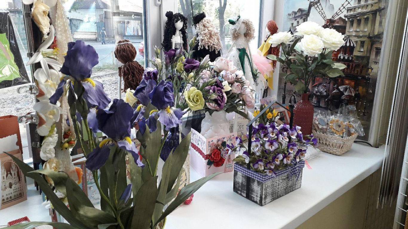 Коллективная выставка в галерее Глобус