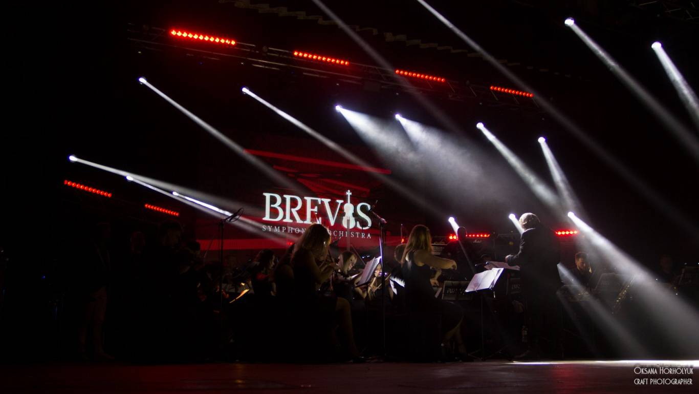 РОК ЛЕГЕНДИ і симфонічний оркестр «BREVIS» 8 серпня у Вінниці