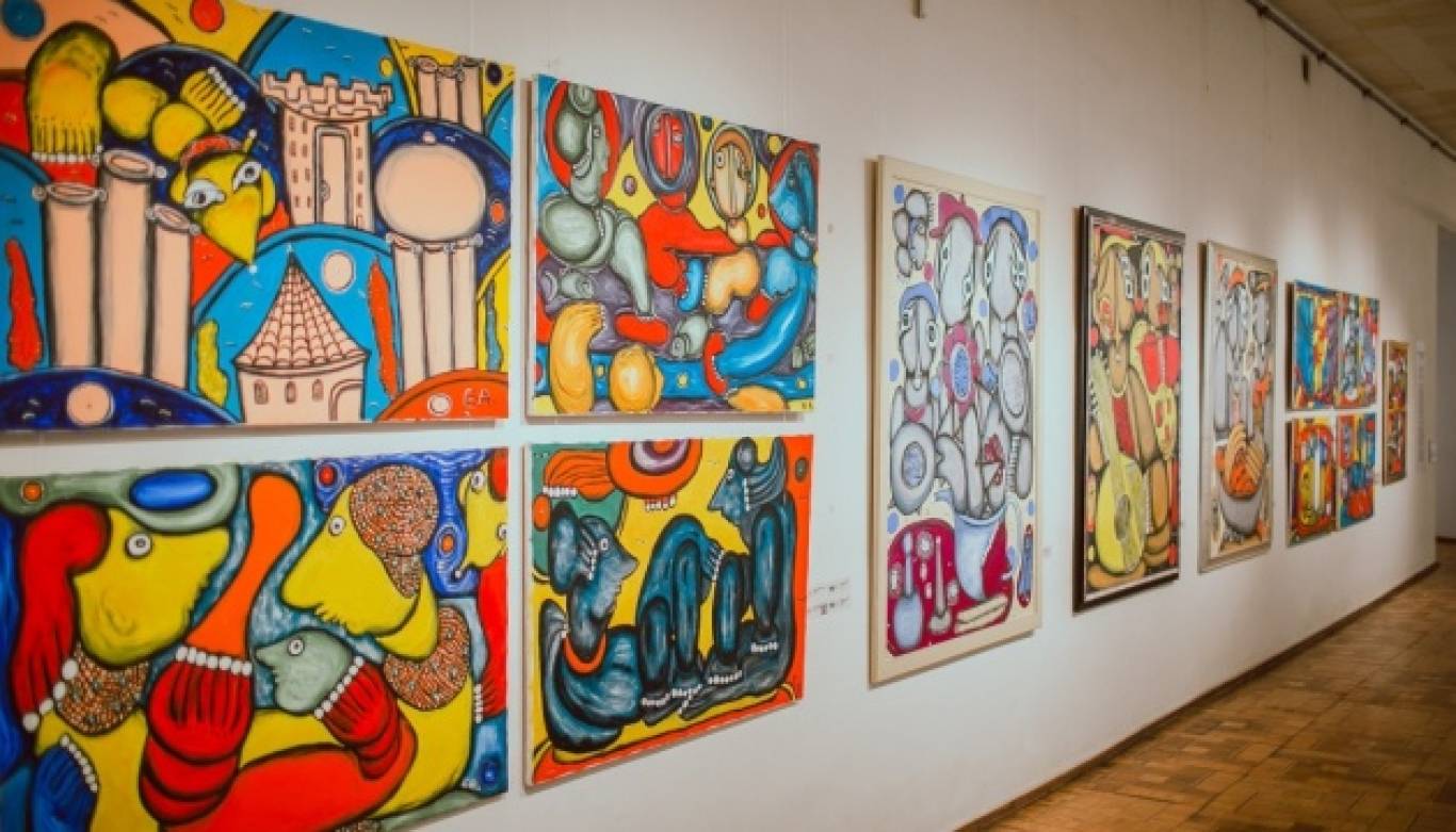 «Космос» Емми Андієвської