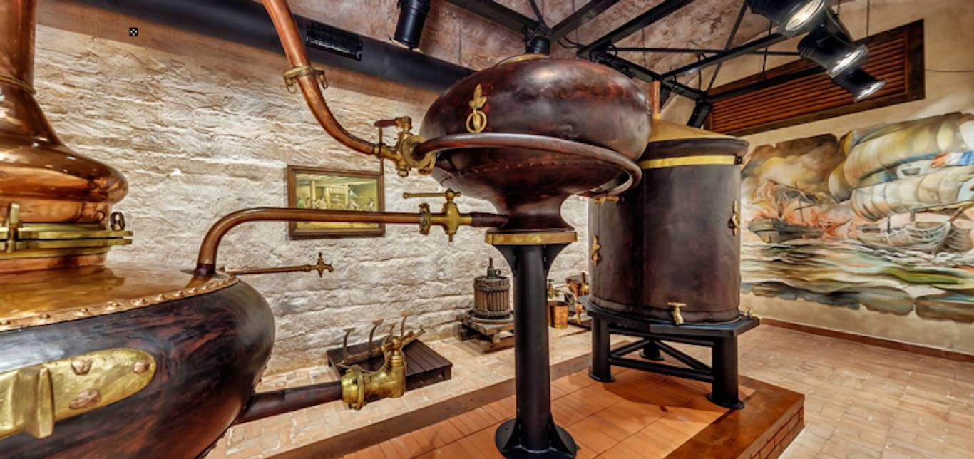 МУЗЕЙ КОНЬЯЧНОГО ДЕЛА ШУСТОВА