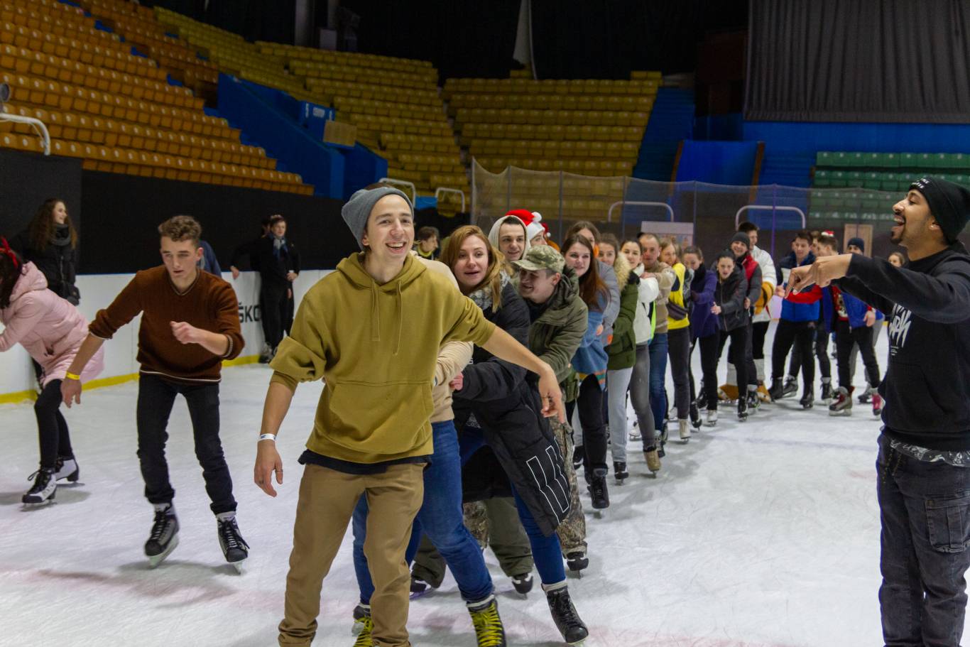Пятничные катания во Дворце Спорта
