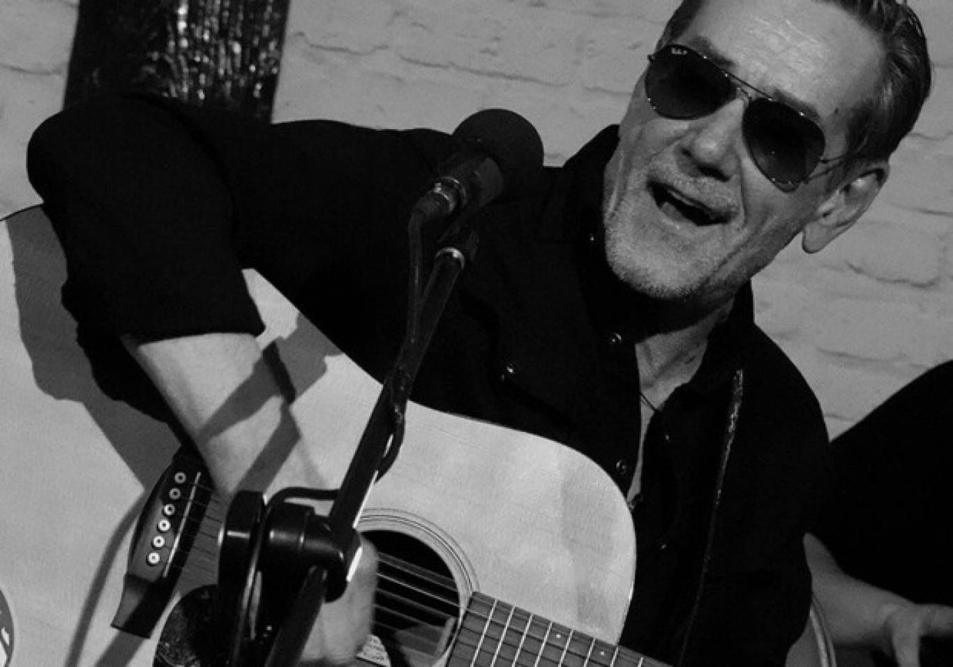 Творческий вечер заслуженного артиста Украины Алексея Горбунова и группы «Грусть пилота»