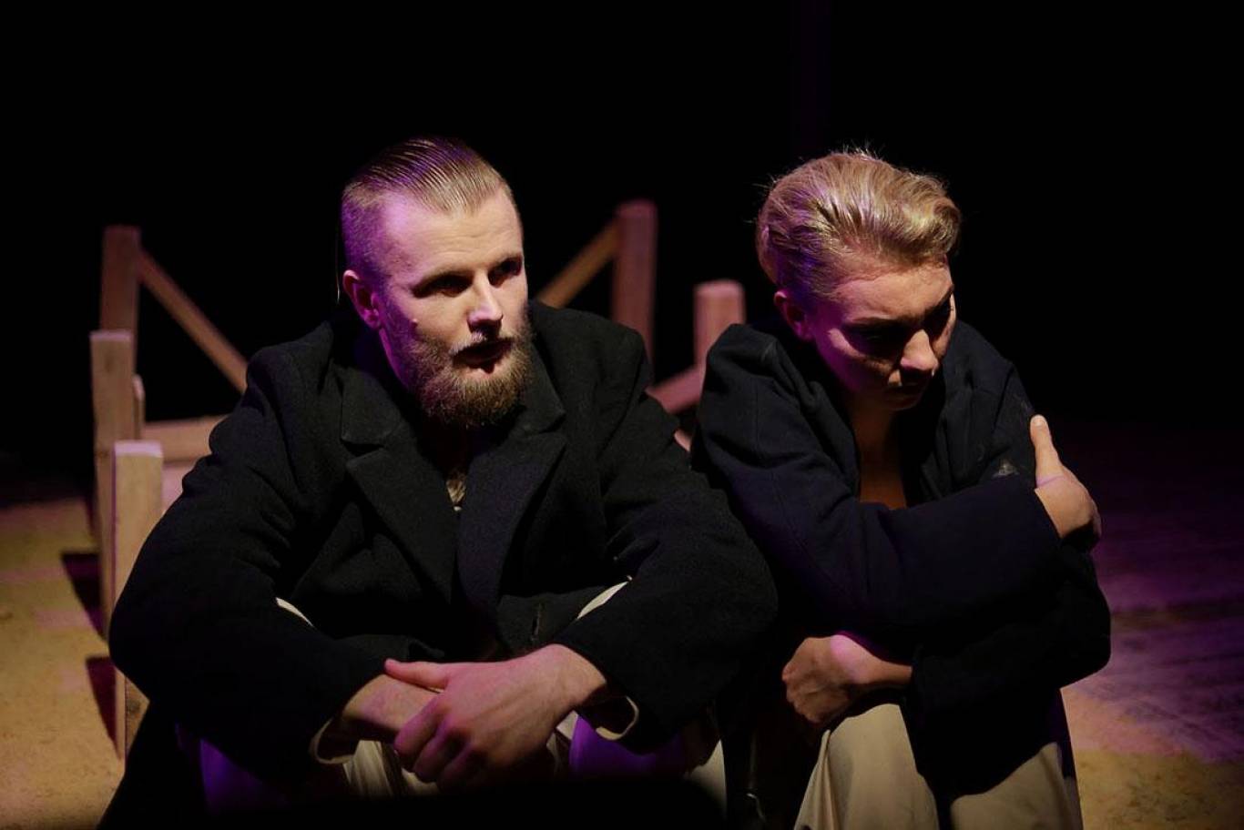 «Коханці». Вистава для дорослих до Дня закоханих