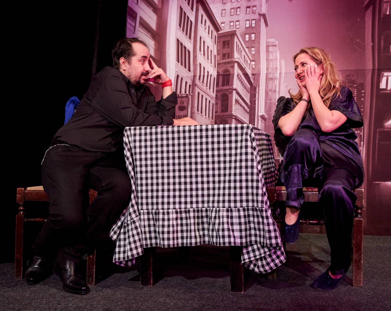 Чорний квадрат. Хто кого хоче...