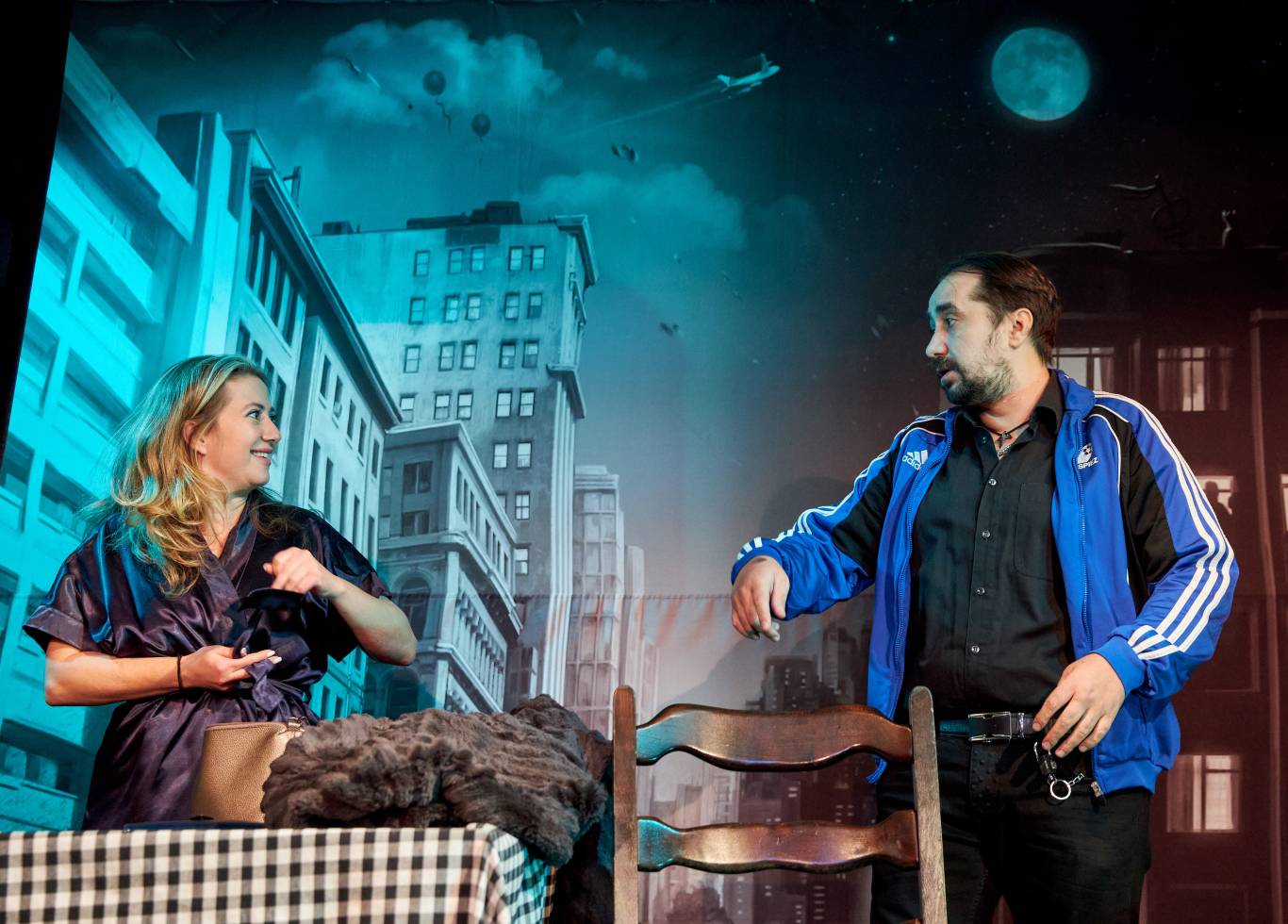 Чорний квадрат. Хто кого хоче...