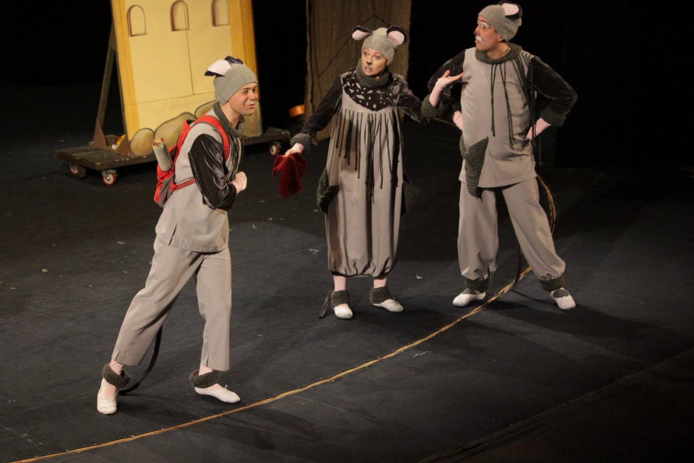 "Всі миші люблять сир". Музична казка