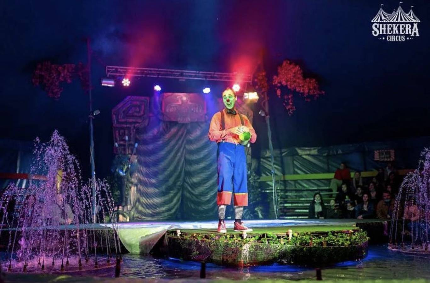 Цирк на воді  "Shekera" з грандіозною програмою Алазана у Житомирі