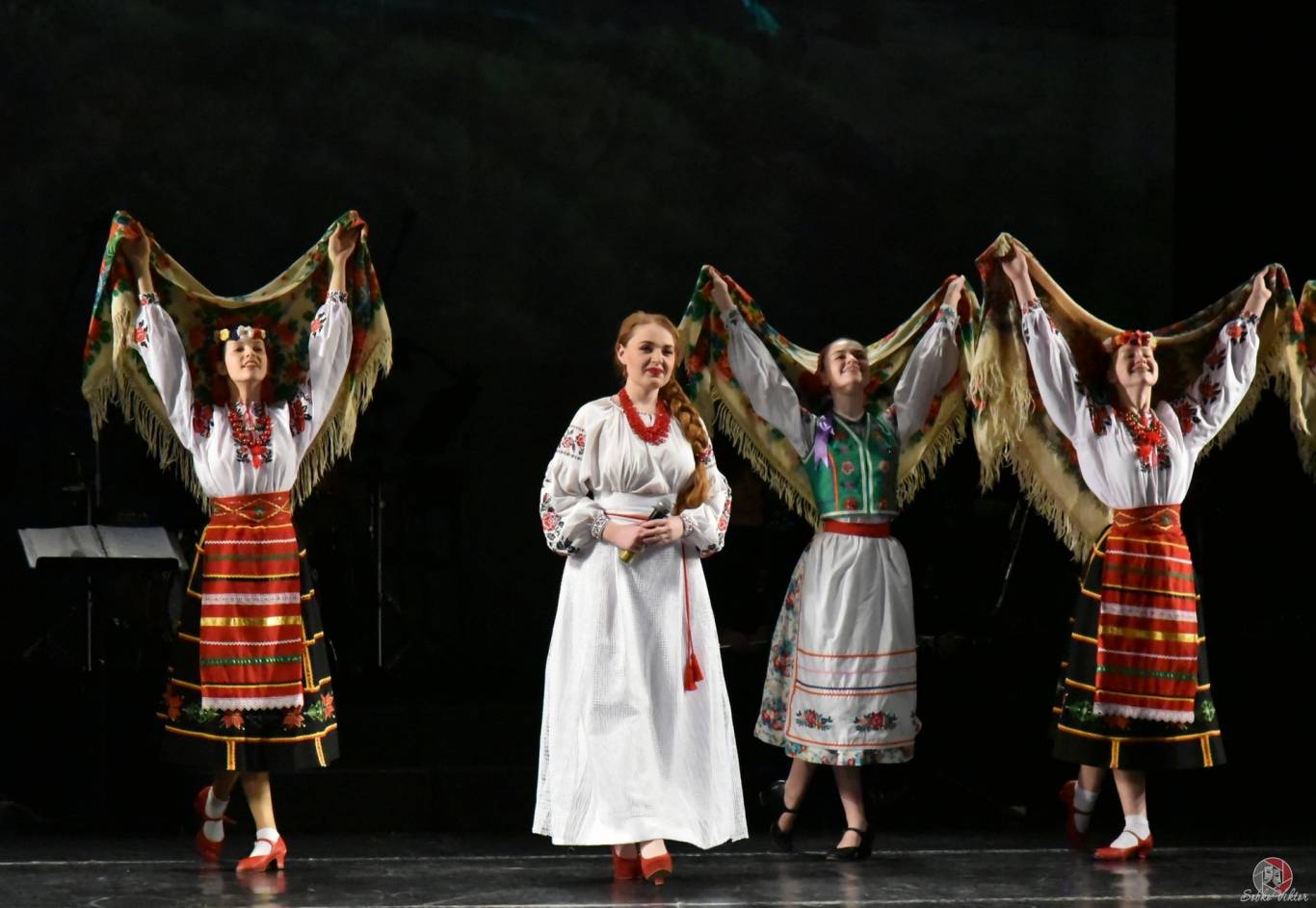 Театралізований вечір єдності «Україна понад усе» (театр ім. М. Л. Кропивницького)