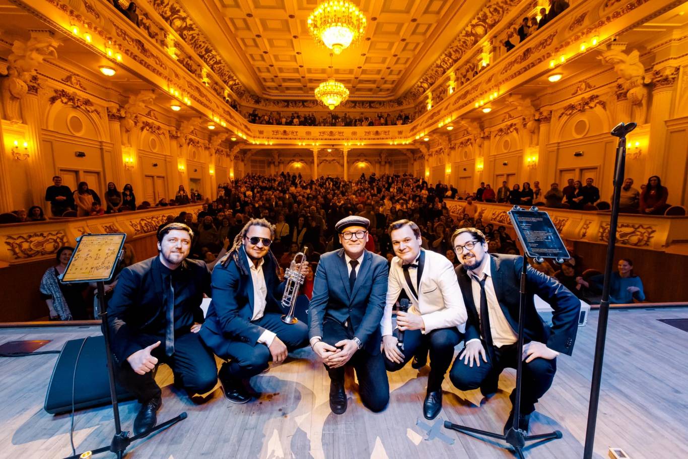 Різдвяний джаз при свічках